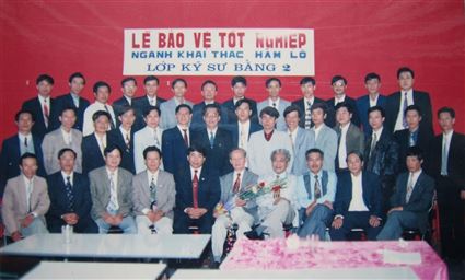 Lễ bảo vệ đồ án tốt nghiệp Bằng 2 của sinh viên chuyên ngành Khai thác Hầm lò Khóa 1