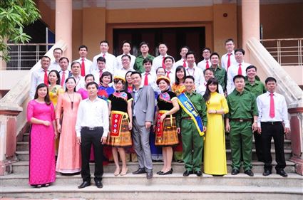 Tham gia Hội diễn văn nghệ Cán bộ, viên chức Trường ĐH Mỏ - Địa chất, 2015